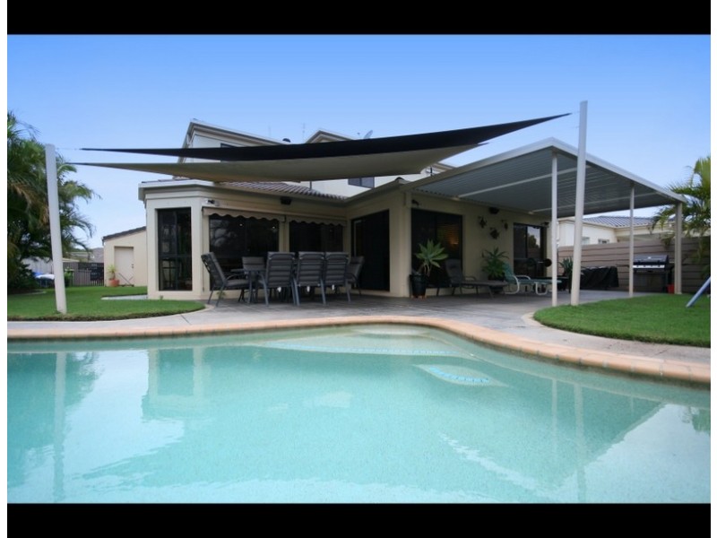 109 Dunlin Dr, Burleigh Waters QLD 4220