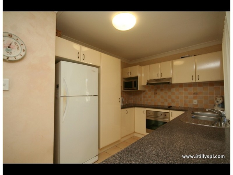 8 Tillys Place, Burleigh Heads QLD 4220