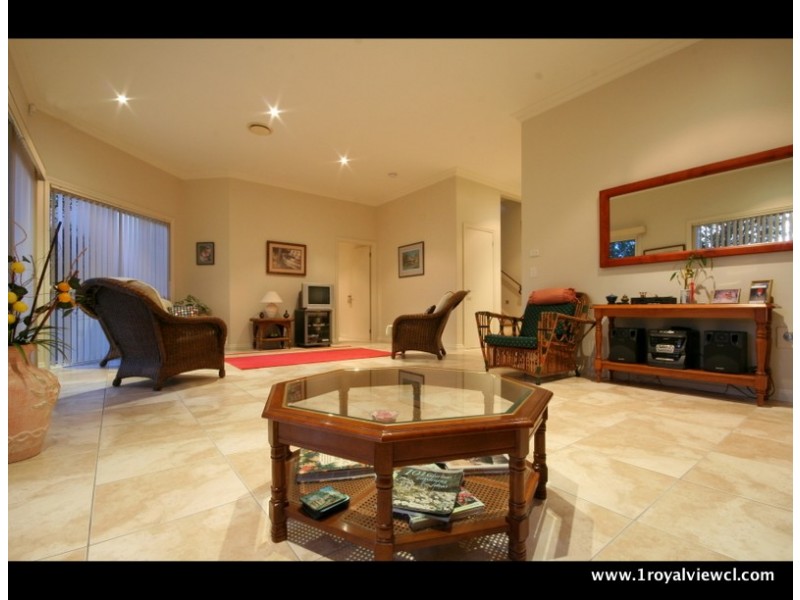 1B Royal View Cl, Burleigh Heads QLD 4220