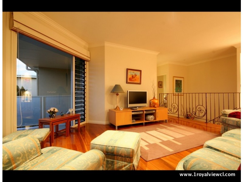 1B Royal View Cl, Burleigh Heads QLD 4220