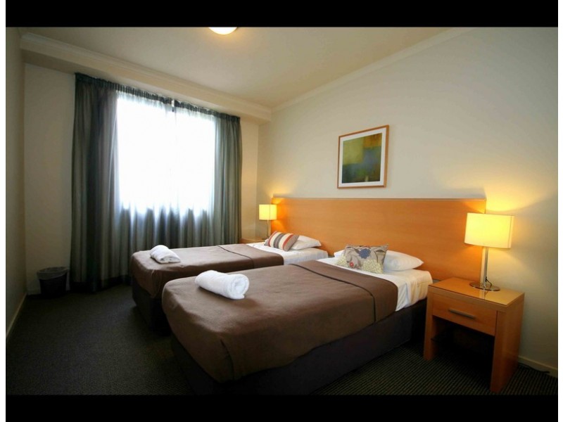 1080/1 Ocean Street, Burleigh Heads QLD 4220