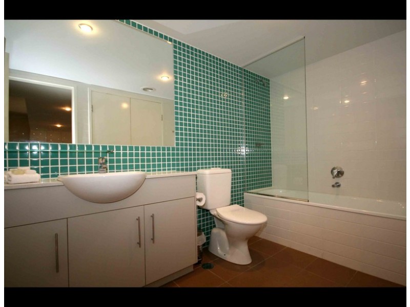 1080/1 Ocean Street, Burleigh Heads QLD 4220