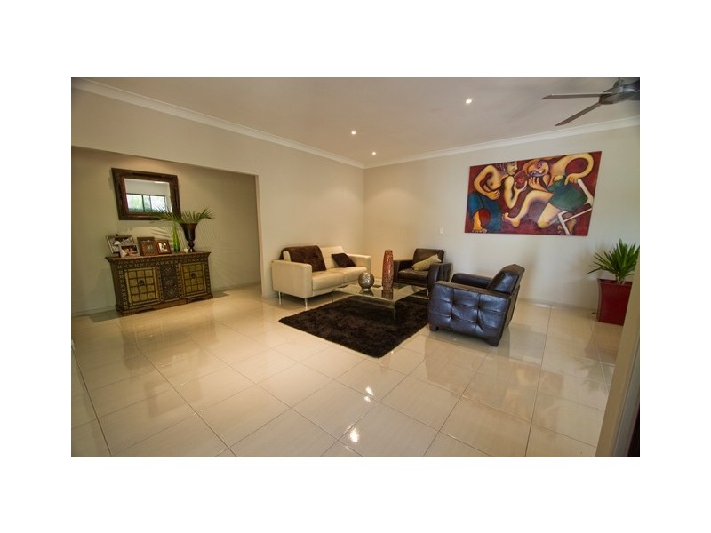 113 Dunlin Drive, Burleigh Waters QLD 4220