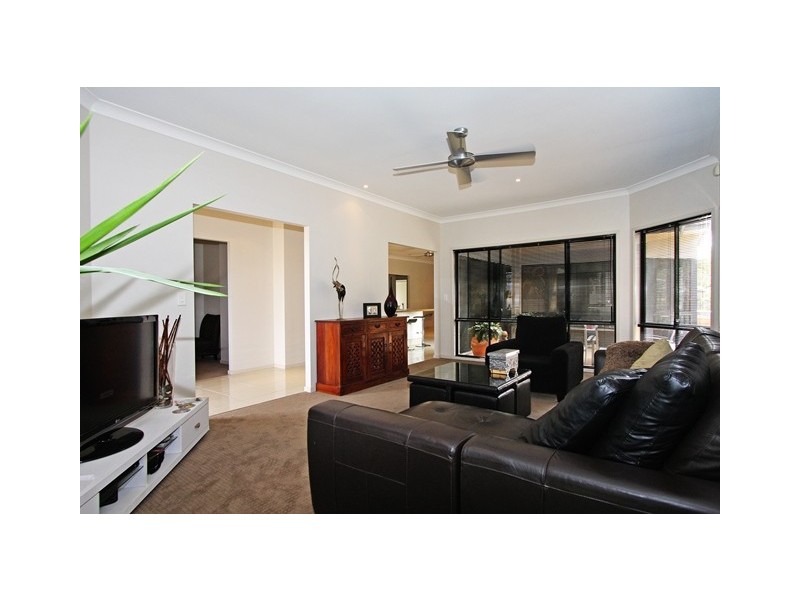 113 Dunlin Drive, Burleigh Waters QLD 4220