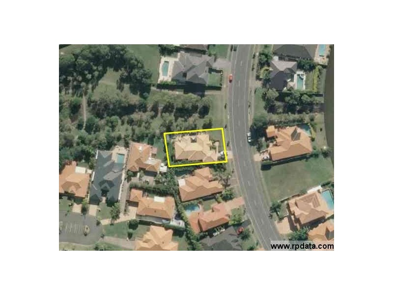 113 Dunlin Drive, Burleigh Waters QLD 4220