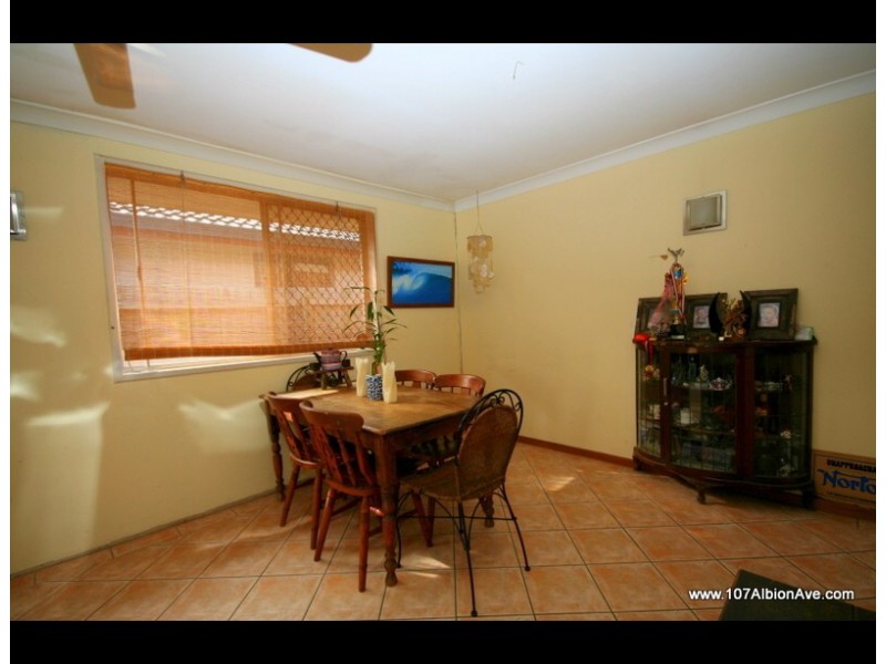 107 Albion Avenue, Miami QLD 4220