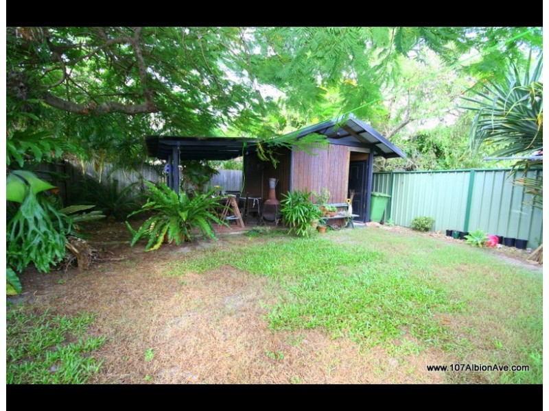 107 Albion Avenue, Miami QLD 4220