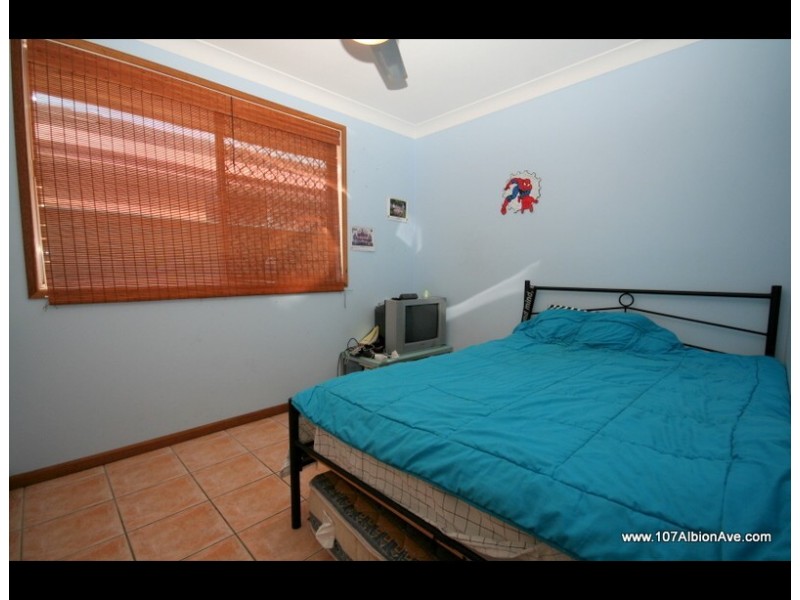 107 Albion Avenue, Miami QLD 4220