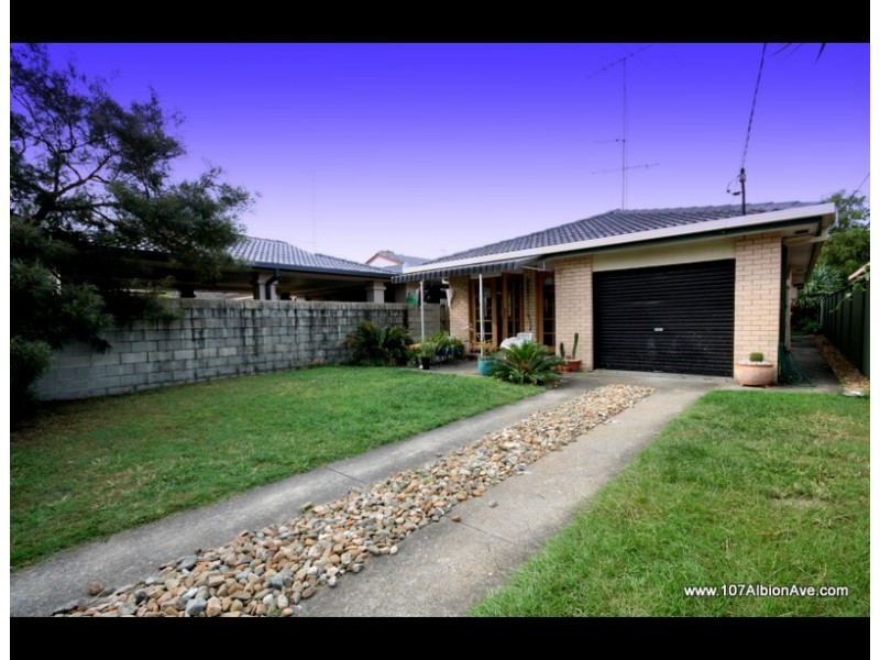 107 Albion Avenue, Miami QLD 4220