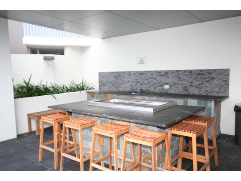 1707 / 110 Marine Parade, Coolangatta QLD 4225