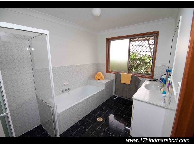 17 Hindmarsh Court, Robina QLD 4226