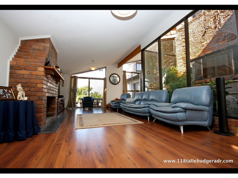 118 Tallebudgera Drive, Palm Beach QLD 4221