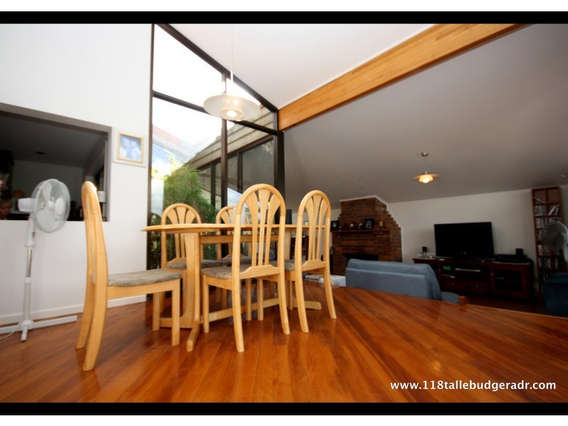 118 Tallebudgera Drive, Palm Beach QLD 4221
