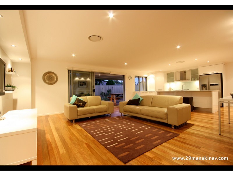 29 Manakin Avenue, Burleigh Waters QLD 4220