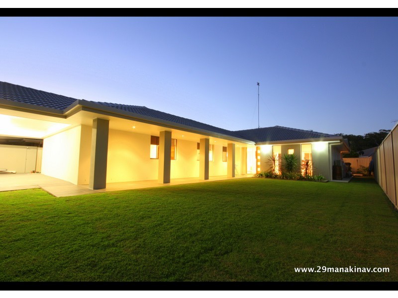 29 Manakin Avenue, Burleigh Waters QLD 4220