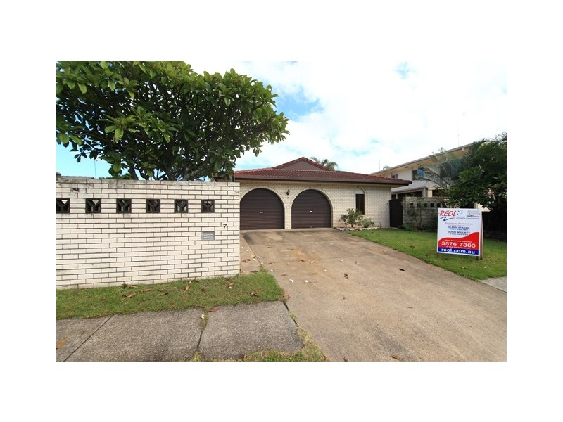 7 Joan Street, Burleigh Waters QLD 4220
