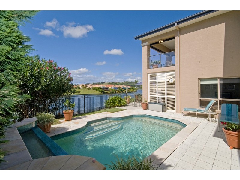 116 Dunlin Drive, Burleigh Waters QLD 4220