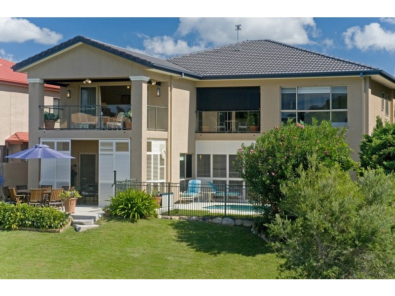 116 Dunlin Drive, Burleigh Waters QLD 4220