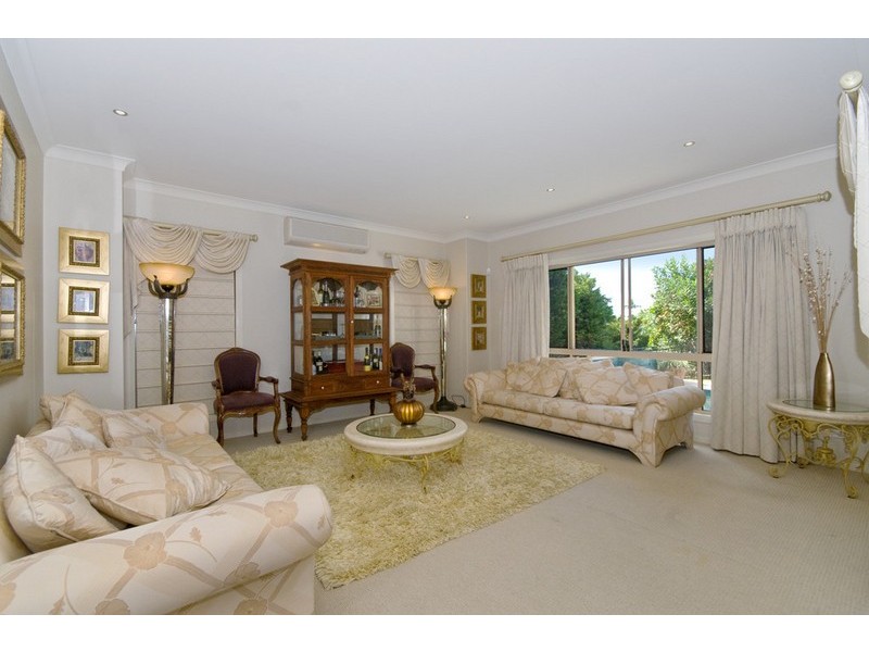 116 Dunlin Drive, Burleigh Waters QLD 4220