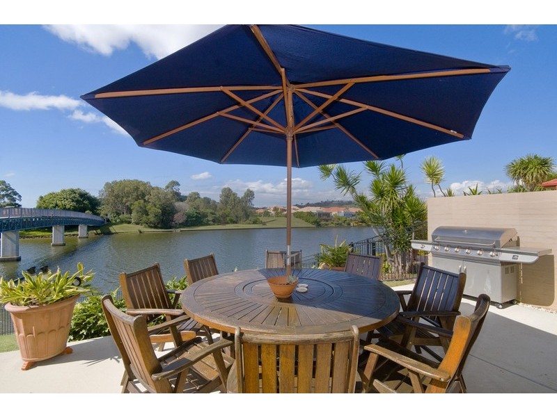 116 Dunlin Drive, Burleigh Waters QLD 4220