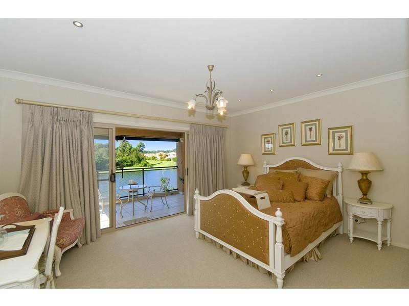 116 Dunlin Drive, Burleigh Waters QLD 4220