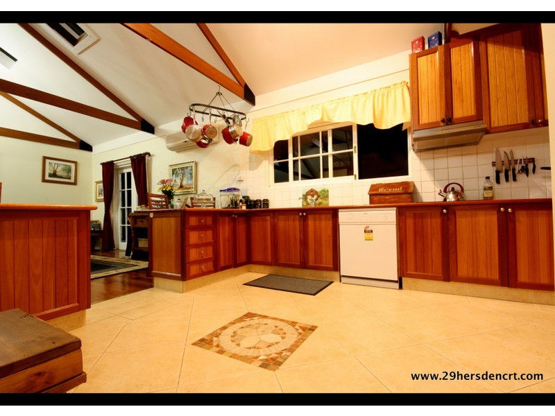 29 Hersden Court, Bonogin QLD 4213