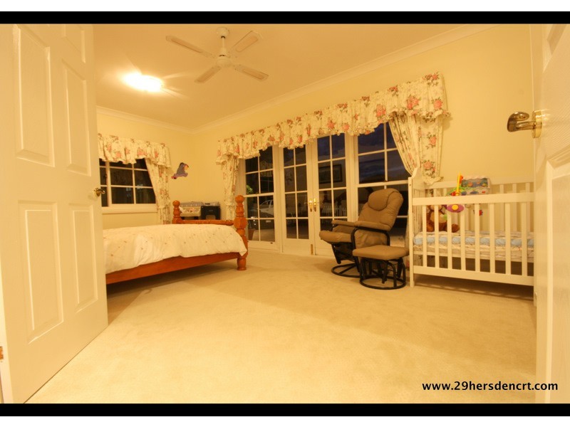 29 Hersden Court, Bonogin QLD 4213