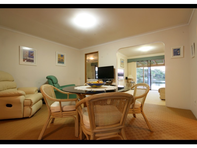 200 Burleigh Street, Burleigh Waters QLD 4220