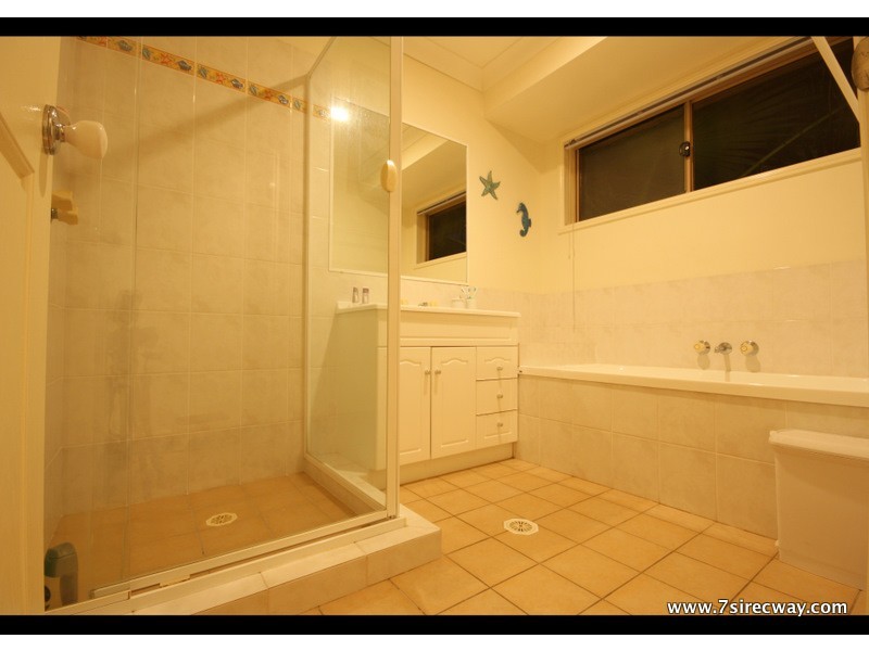 7 Sirec Way, Burleigh Heads QLD 4220