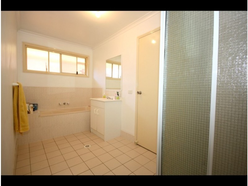 25 Altissimo Close, Varsity Lakes QLD 4227