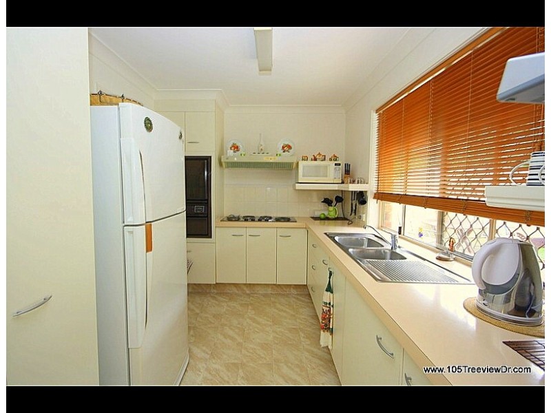 1/105  Treeview Drive, Burleigh Waters QLD 4220