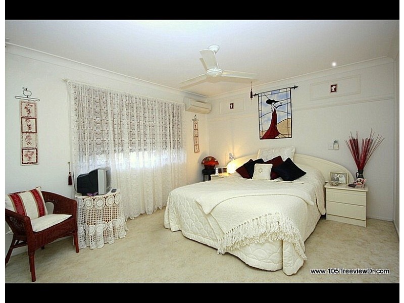 1/105  Treeview Drive, Burleigh Waters QLD 4220