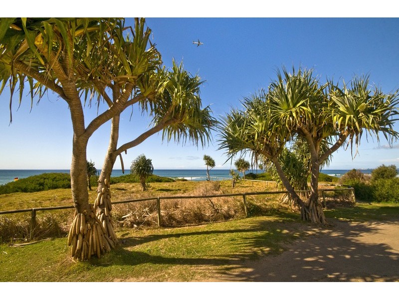 1265 Gold Coast Hwy, Palm Beach QLD 4221