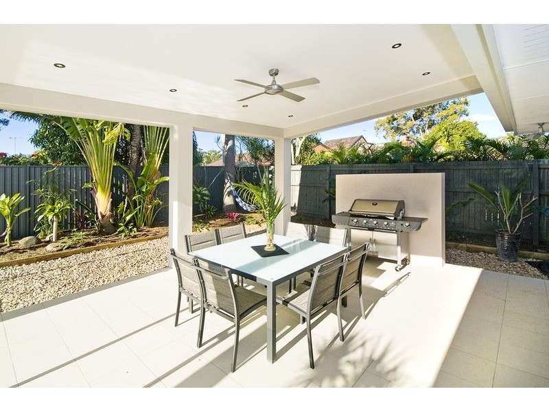 13 Grebe Place, Burleigh Waters QLD 4220