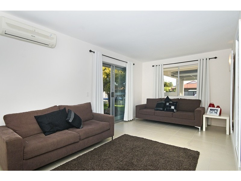 13 Grebe Place, Burleigh Waters QLD 4220
