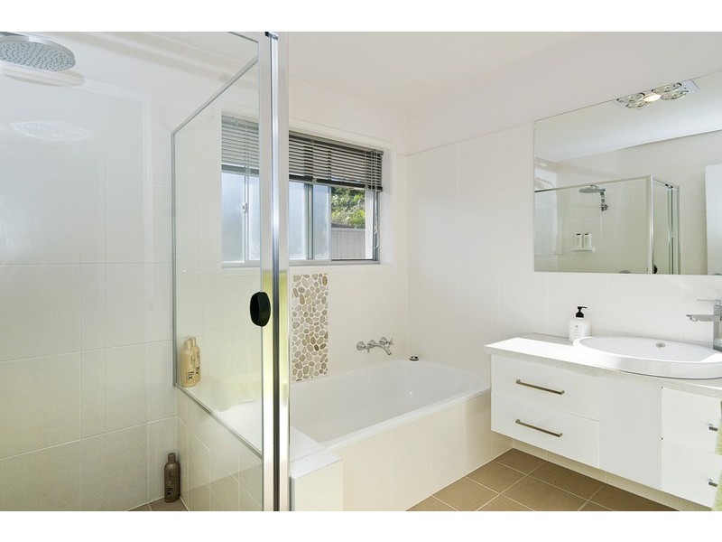 13 Grebe Place, Burleigh Waters QLD 4220