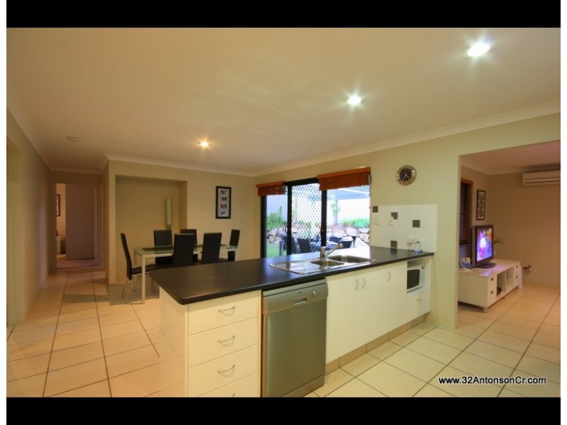 32  Antonson Crescent, Mudgeeraba QLD 4213