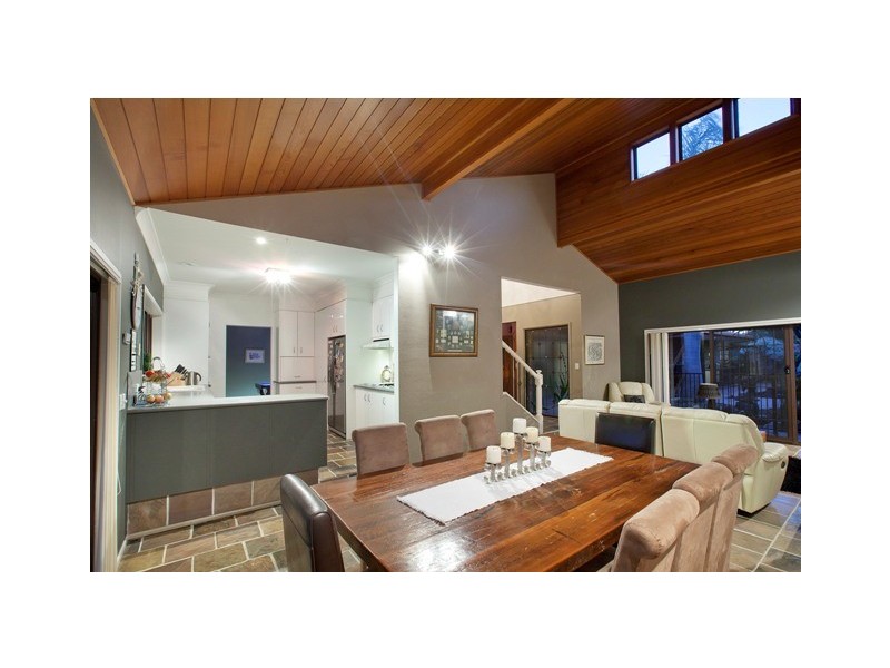 110 Tallebudgera Drive, Palm Beach QLD 4221