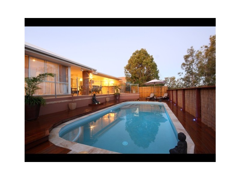 20 Lakes Circuit, Burleigh Waters QLD 4220