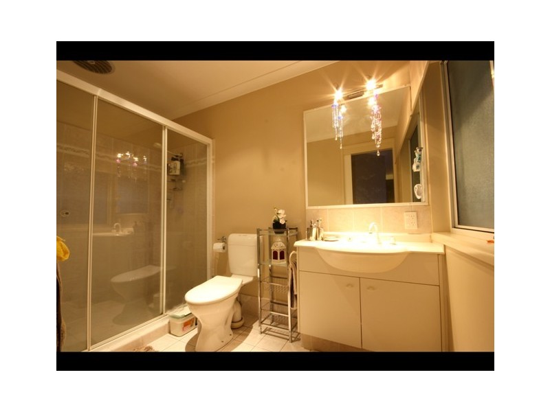 20 Lakes Circuit, Burleigh Waters QLD 4220