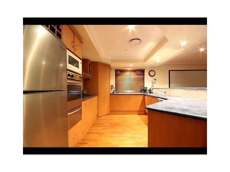 28 Sea Eagle Drive, Burleigh Waters QLD 4220