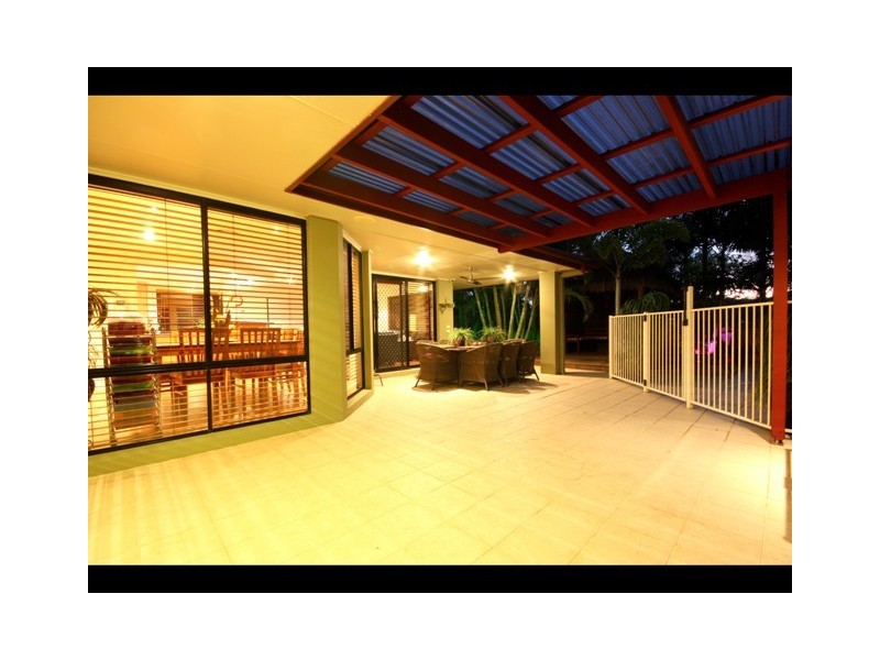 28 Sea Eagle Drive, Burleigh Waters QLD 4220