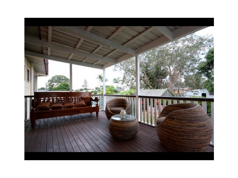 7 Clinton Avenue, Burleigh Waters QLD 4220