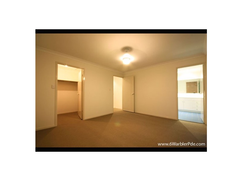 4/6 Warbler Parade, Varsity Lakes QLD 4227