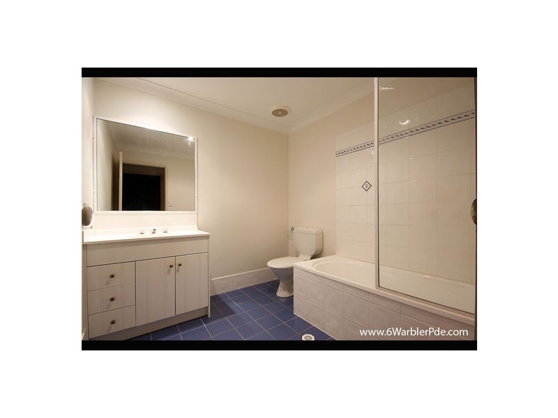 4/6 Warbler Parade, Varsity Lakes QLD 4227