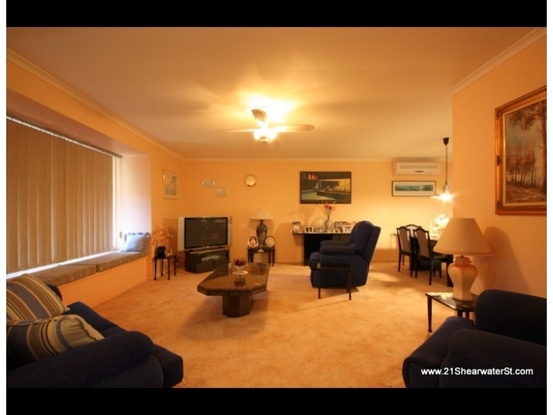 21 Shearwater Street, Burleigh Waters QLD 4220
