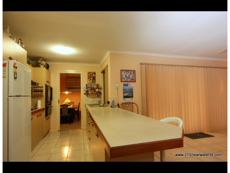 21 Shearwater Street, Burleigh Waters QLD 4220