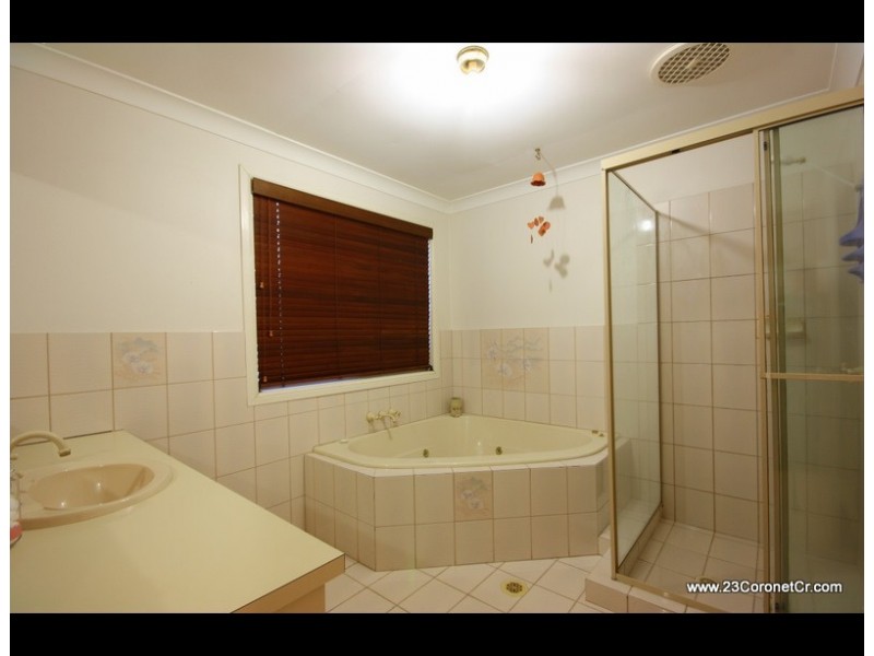 23 Coronet Crescent, Burleigh Waters QLD 4220