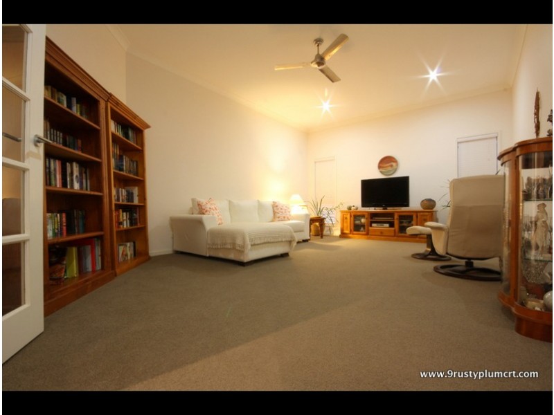 9 Rusty Plum Crt, Reedy Creek QLD 4227