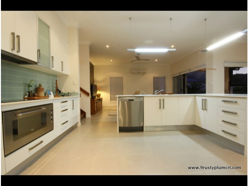9 Rusty Plum Crt, Reedy Creek QLD 4227